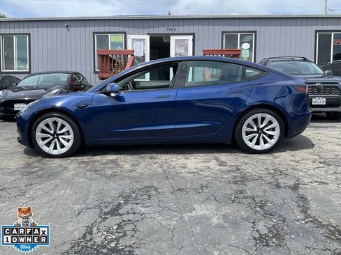 Used 2022 Tesla Model 3 Long Range AWD/4WD image 5