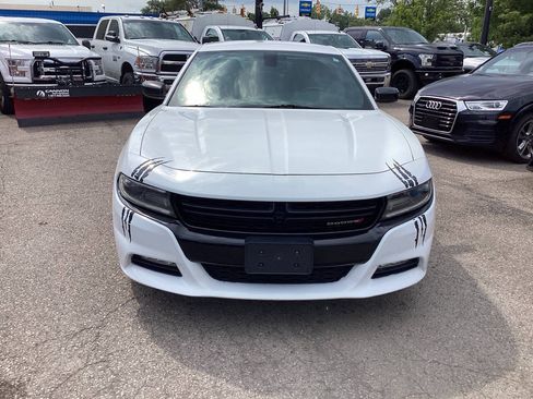 Used 2016 Dodge Charger SXT w/ Blacktop Package RWD image 4