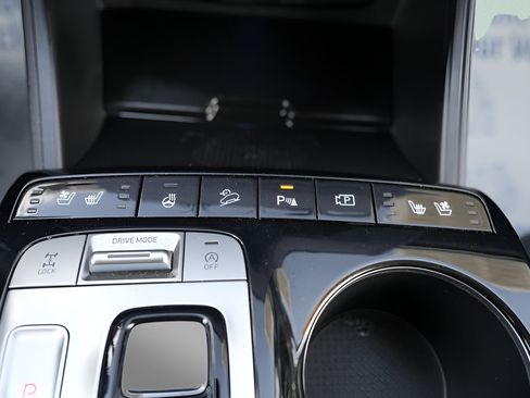 Certified 2024 Hyundai Tucson Limited AWD/4WD image 36