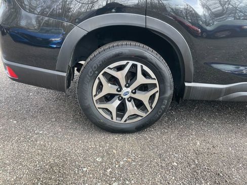 Used 2020 Subaru Forester Premium image 32