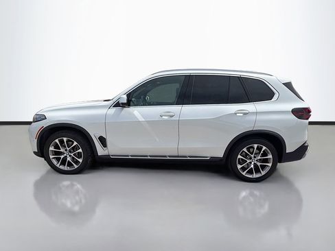 Used 2025 BMW X5 xDrive40i w/ Climate Comfort Package image 7