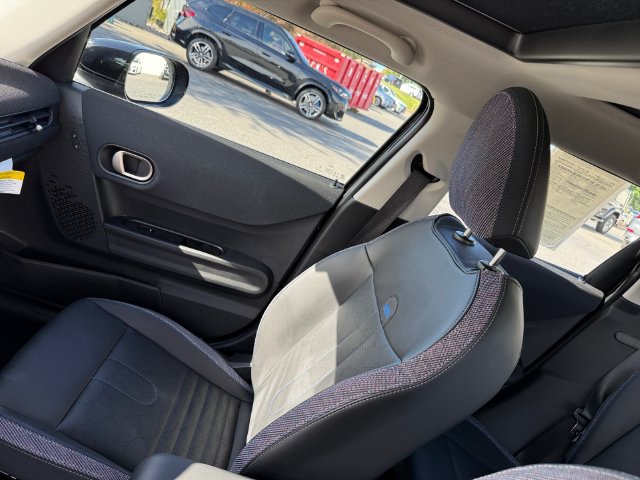 Used 2026 MINI Cooper 4-Door Hardtop FWD image 26