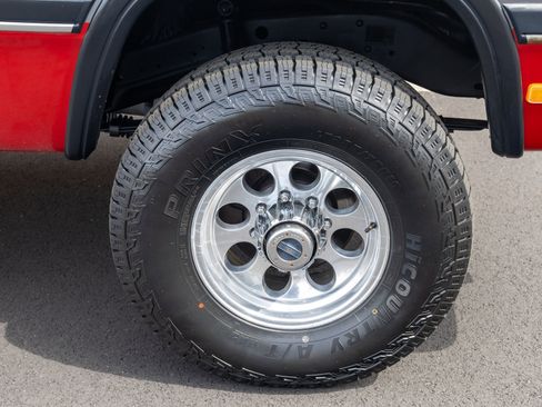 Used 1991 Dodge D/W Truck 250 image 31