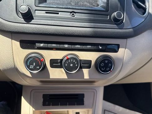 Used 2016 Volkswagen Tiguan S AWD/4WD image 17