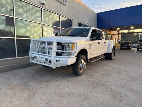 Used 2017 Ford F350 XLT w/ XLT Value Package image 4