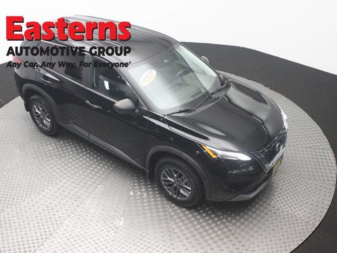 Used 2023 Nissan Rogue S AWD/4WD image 3
