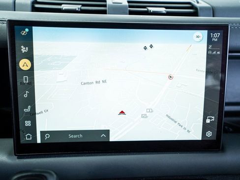 Used 2023 Land Rover Defender 130 X-Dynamic SE image 44