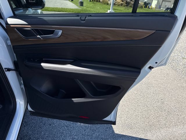 Certified 2026 Volkswagen Atlas SE AWD/4WD image 17