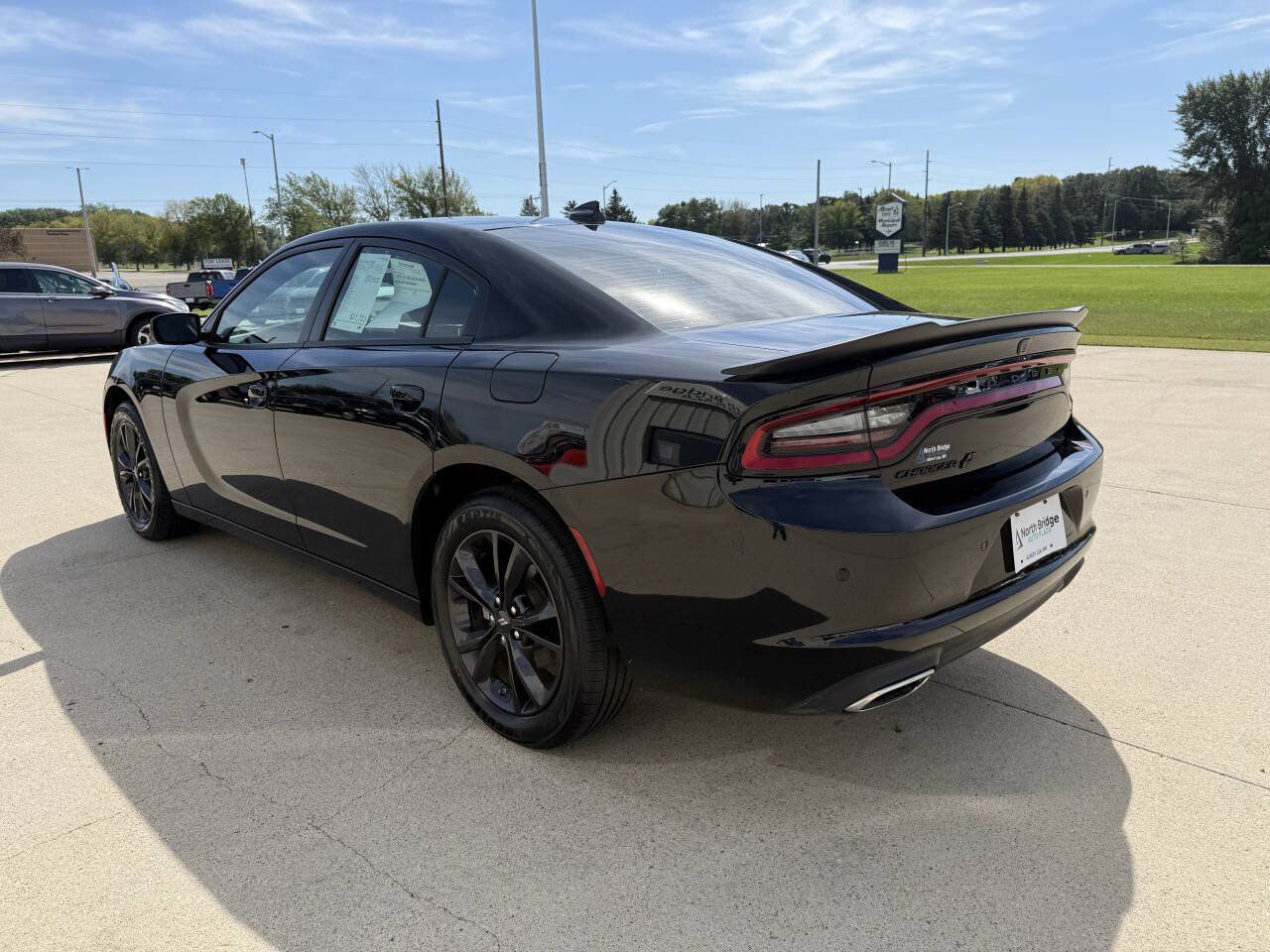 Used 2023 Dodge Charger SXT w/ Blacktop Package AWD/4WD image 3