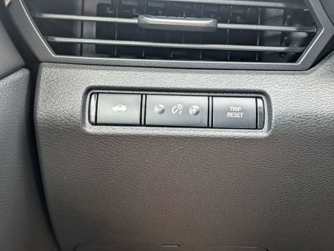 Used 2025 Nissan Altima 2.5 SV FWD image 29