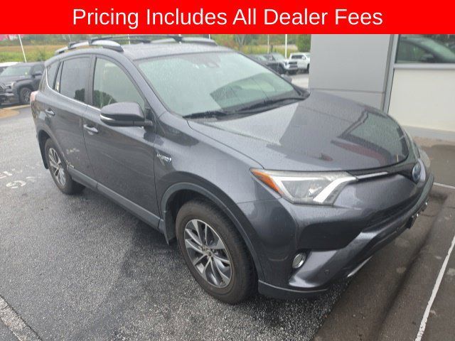 Used 2017 Toyota RAV4 XLE w/ Convenience Package AWD/4WD image 3