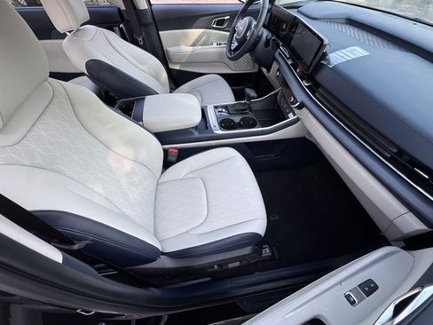 New 2026 Kia Carnival EX image 29