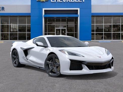 New 2025 Chevrolet Corvette E-Ray w/ Stealth Interior Trim Package AWD/4WD image 7