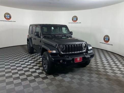 Used 2025 Jeep Wrangler Sport S image 18