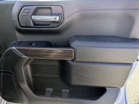 Used 2021 Chevrolet Silverado 1500 RST image 30