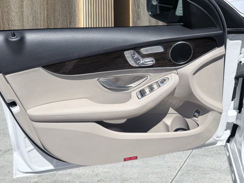 Used 2018 Mercedes-Benz C 300 Sedan image 24