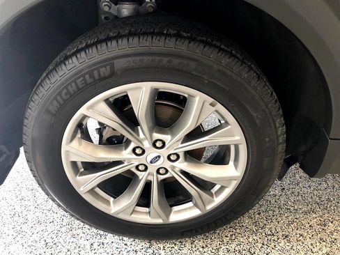 Used 2022 Ford Explorer XLT w/ Equipment Group 202A image 17