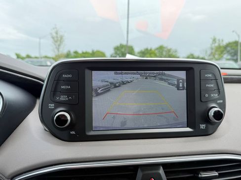 Used 2020 Hyundai Santa Fe SEL FWD image 16