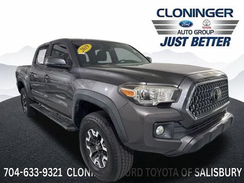 Used 2019 Toyota Tacoma TRD Off-Road w/ Technology Package AWD/4WD image 1