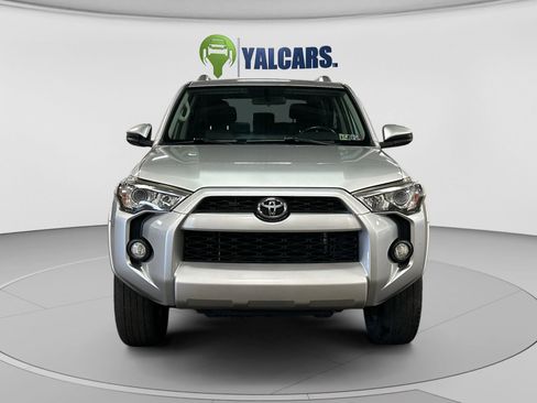 Used 2016 Toyota 4Runner SR5 AWD/4WD image 8