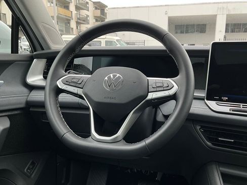 New 2026 Volkswagen Tiguan SE AWD/4WD image 21