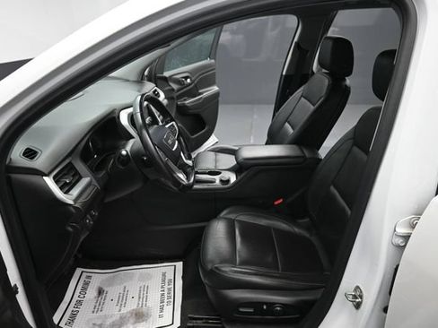 Used 2019 GMC Acadia SLT AWD/4WD image 14