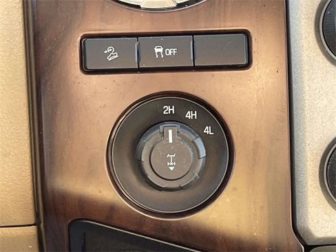 Used 2015 Ford F350 Lariat w/ Lariat Ultimate Package image 26