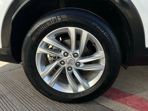 Used 2025 Buick Envista Preferred image 9