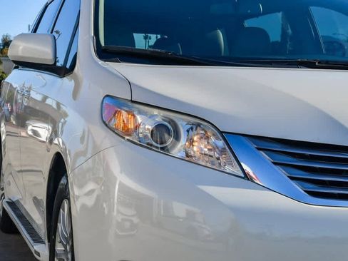 Certified 2017 Toyota Sienna XLE w/ XLE Navigation Package image 4