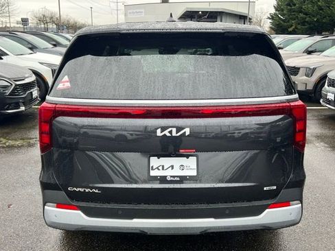 New 2026 Kia Carnival LXS image 8