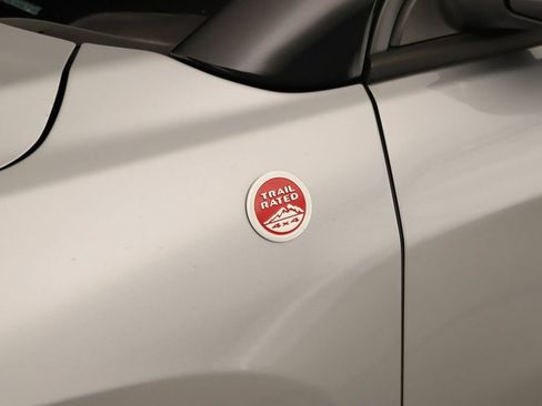 Used 2018 Jeep Compass Trailhawk AWD/4WD image 33