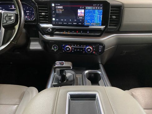 Used 2022 GMC Sierra 1500 SLT w/ SLT Convenience Package image 22