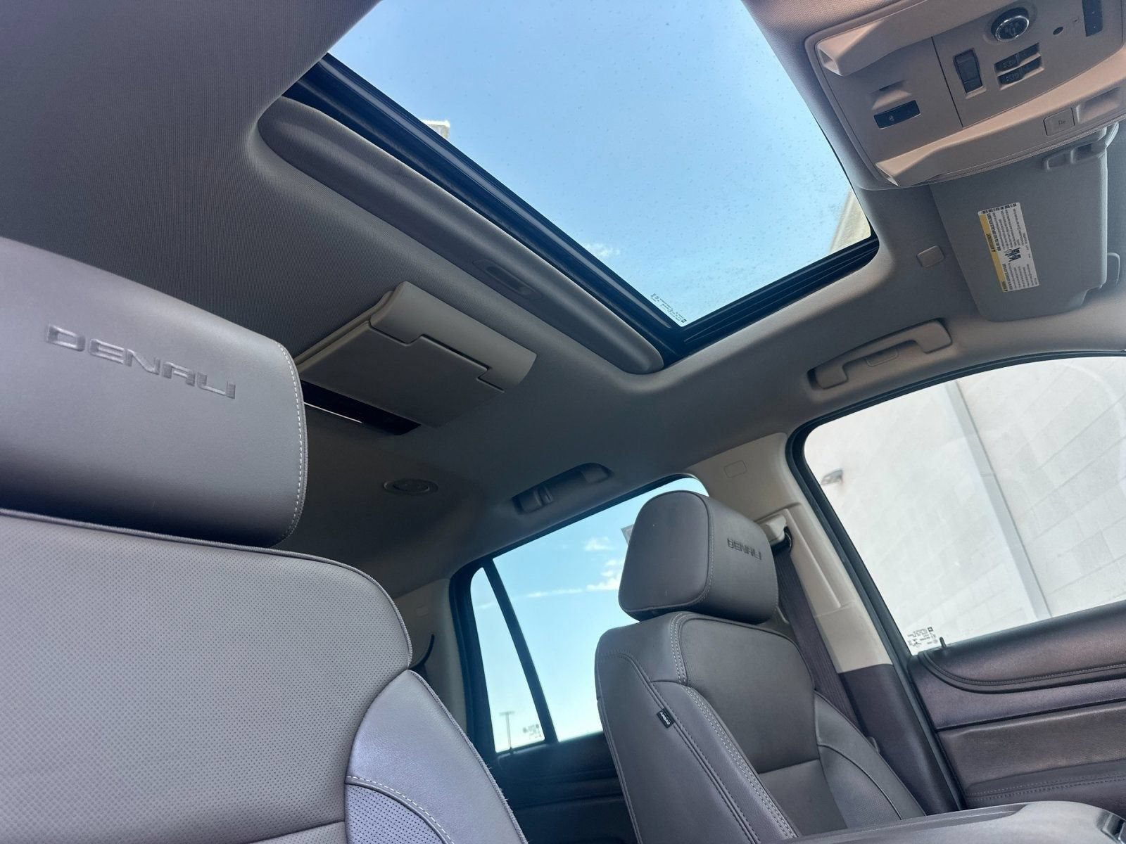 Used 2020 GMC Yukon Denali w/ Denali Ultimate Package AWD/4WD image 22