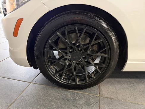 Used 2017 BMW 230i Coupe image 19