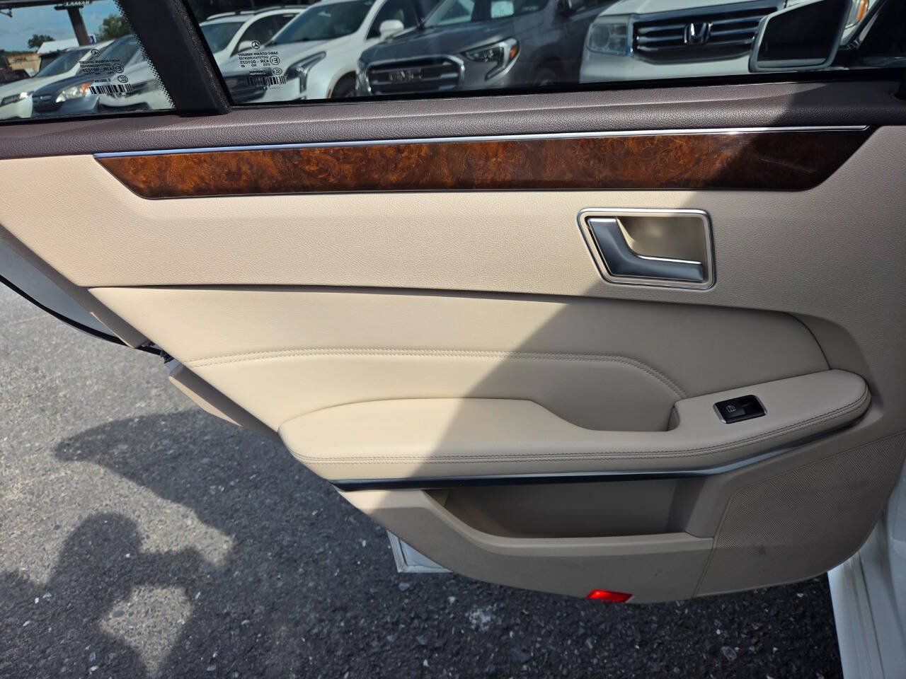 Used 2014 Mercedes-Benz E 350 4MATIC Sedan w/ Premium 1 Package image 25