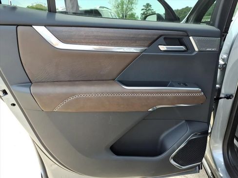 New 2026 GMC Acadia Denali Ultimate AWD/4WD image 17