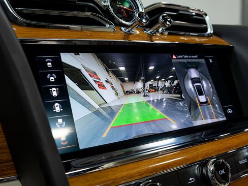 Used 2021 Bentley Bentayga w/ First Edition Specification AWD/4WD image 83