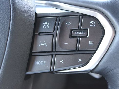 Used 2024 Lexus GX 550 w/ Accessory Package (Z1) AWD/4WD image 23