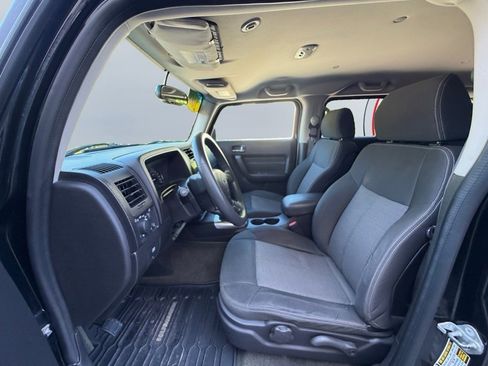 Used 2006 HUMMER H3 image 8