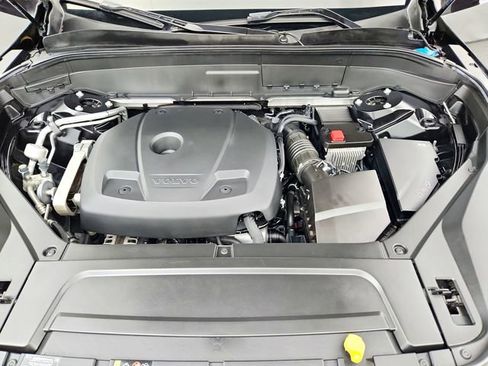 Used 2020 Volvo XC90 T6 Momentum image 31