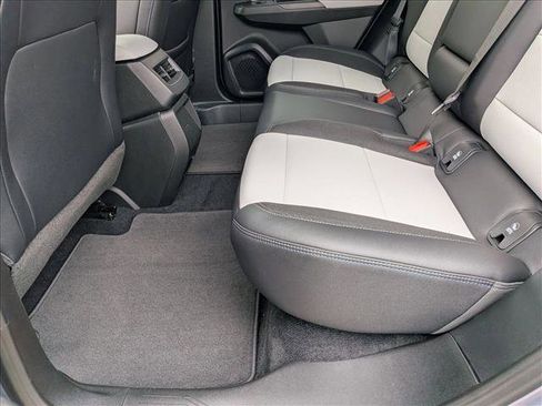 New 2026 Chevrolet Equinox EV LT image 16