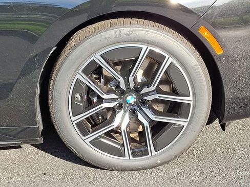 New 2026 BMW 750e xDrive w/ Luxury Rear Seating Package image 8