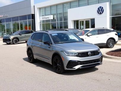 Used 2024 Volkswagen Tiguan SE R-Line w/ MDO Package, Two-Row
