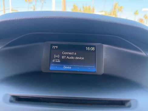 Used 2016 Ford Focus SE w/ Equipment Group 201A FWD image 13