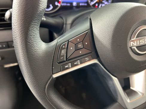 Used 2024 Nissan Sentra SV FWD image 16