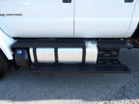 Used 2023 Ford F750 2WD Crew Cab Super Duty image 61