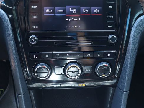 Used 2020 Volkswagen Passat 2.0T SEL image 46