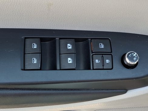 Certified 2019 Toyota Highlander XLE AWD/4WD image 29