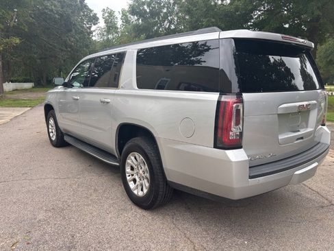 Used 2019 GMC Yukon XL SLT w/ Open Road Package image 2