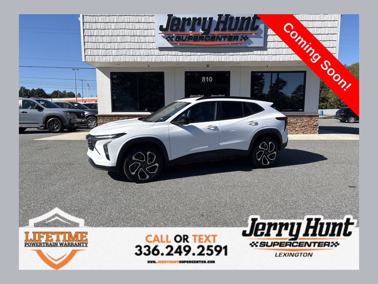 Used 2024 Chevrolet Trax RS FWD image 1